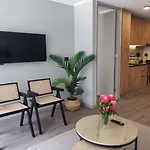 Urban Getaway Stylish 2Br Apartment In Providencia